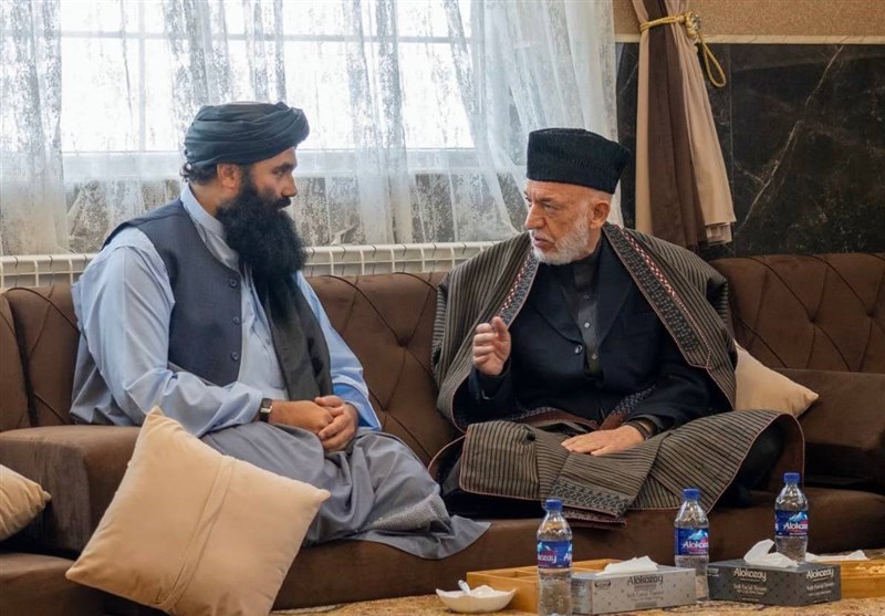 دیدار حامد کرزی با سراح الدین حقانی وزیر داخله طالبان