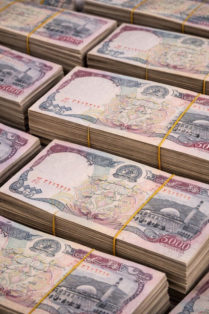 بانکنوت های که دوستم چاپ می کرد او را نسبت به بسیاری رهبران متمایز ساخته بود